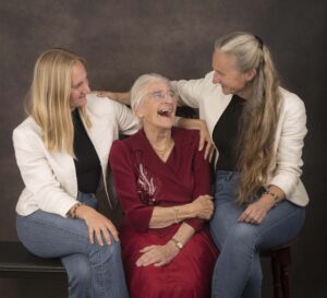 Which family portrait photographers in Devon have good reviews for portraits