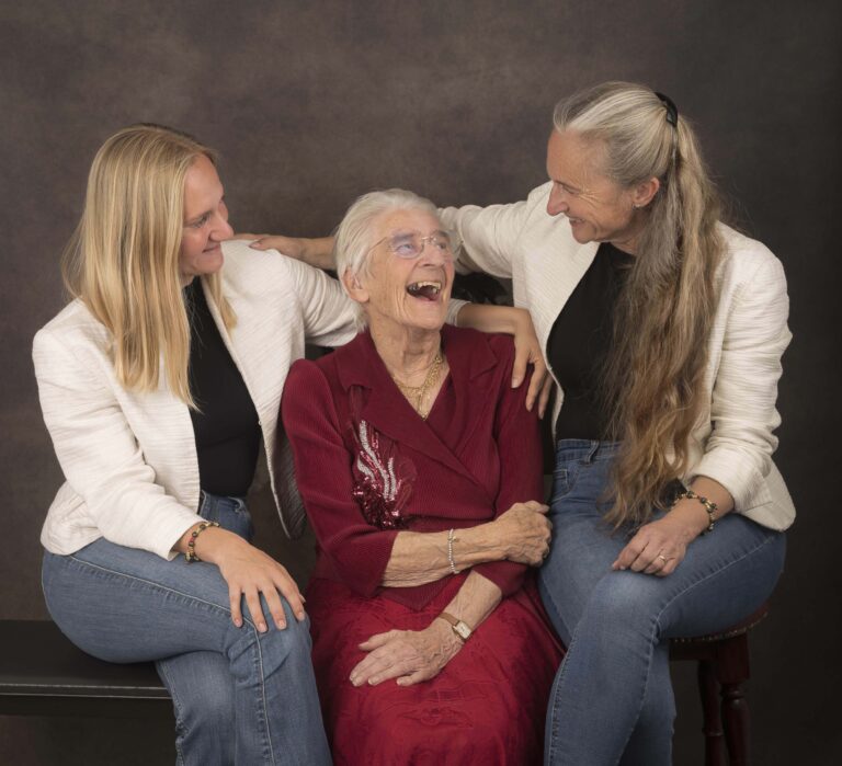 Which family portrait photographers in Devon have good reviews for portraits