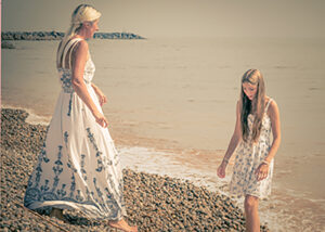 outdoor family portraits in Sidmouth